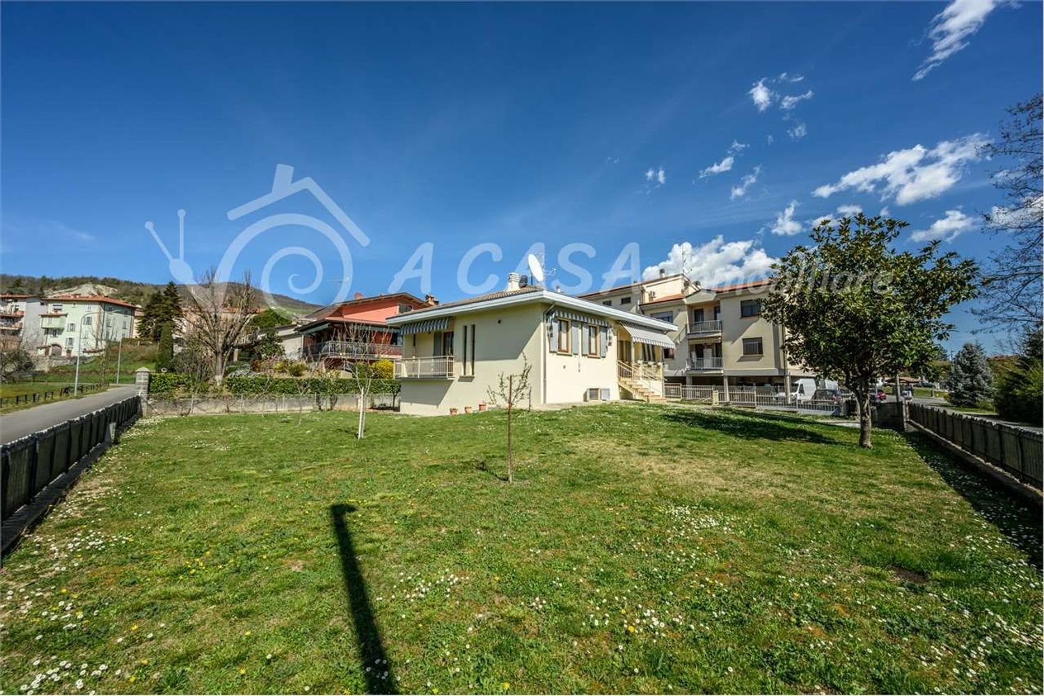 7 rooms Villa in Varano de' Melegari, Italy No. 267556