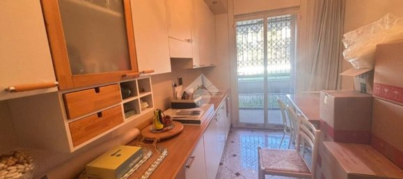 3-salle Appartement à Basiglio, Italy No. 7000 4