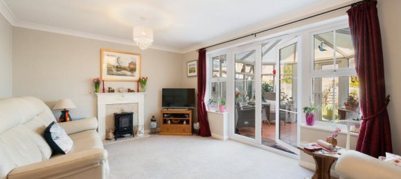 Casa T3 em Epsom, United Kingdom N.º 9675 5