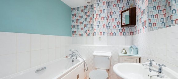 Casa T3 em Epsom, United Kingdom N.º 9675 19