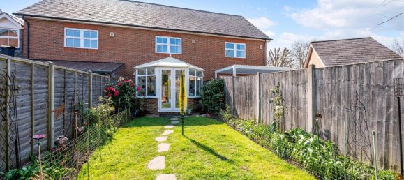 Casa T3 em Epsom, United Kingdom N.º 9675 9