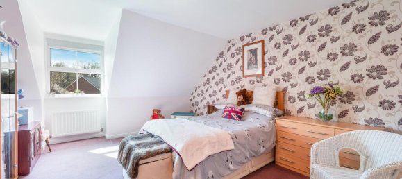 Casa T3 em Epsom, United Kingdom N.º 9675 16