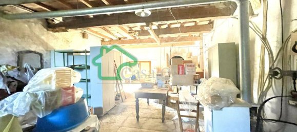 6 rooms House in Rodigo, Italy No. 16905 49