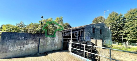 6 rooms House in Rodigo, Italy No. 16905 11