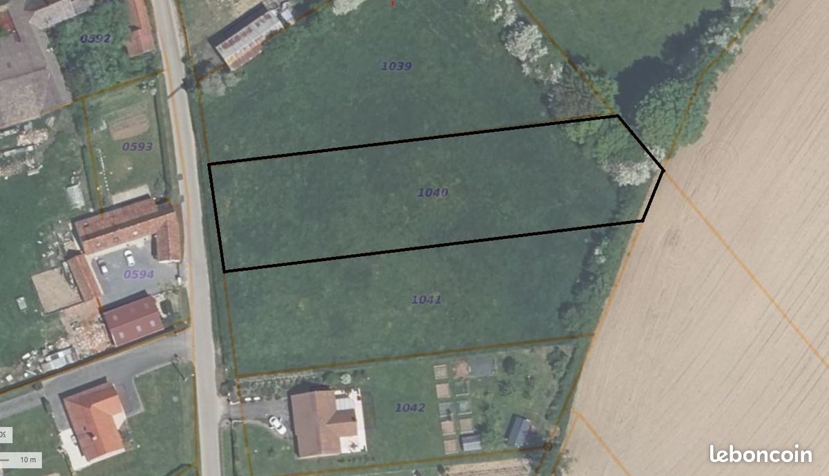  قطعة أرض في Lisbourg, France 2445متر مربع رقم 252118
