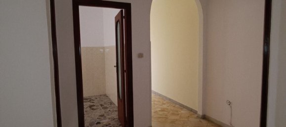 6-Zimmer Wohnung in Lagonegro, Italy, Nr. 31895 18