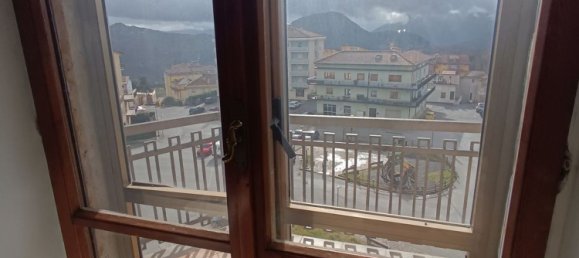 6-Zimmer Wohnung in Lagonegro, Italy, Nr. 31895 22