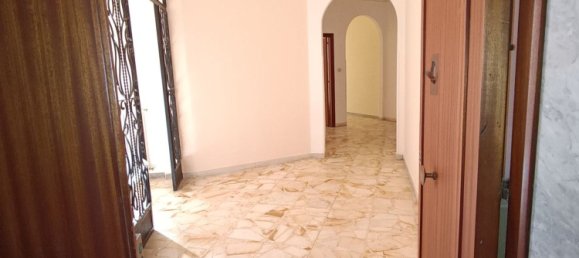 6-Zimmer Wohnung in Lagonegro, Italy, Nr. 31895 4