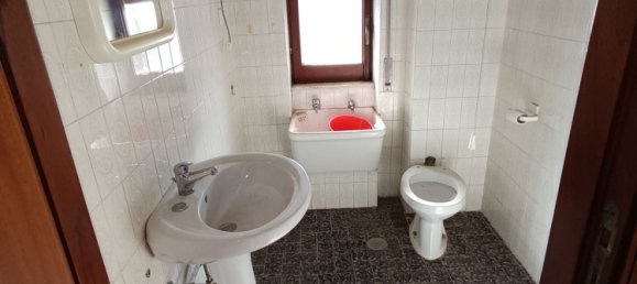 6-Zimmer Wohnung in Lagonegro, Italy, Nr. 31895 14