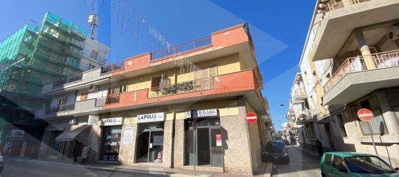 4 rooms Apartment in Modugno, Italy No. 28487 2