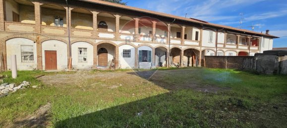 Dúplex de 7 habitaciónes en Cassano Magnago, Italy No. 5648 43