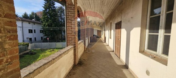 Dúplex de 7 habitaciónes en Cassano Magnago, Italy No. 5648 34