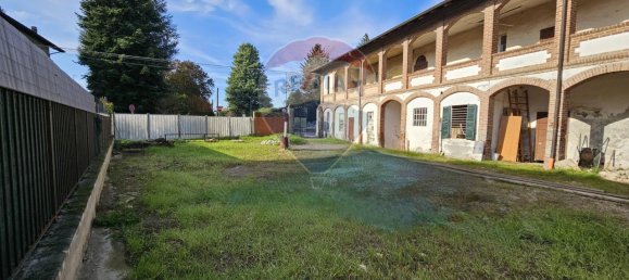 Dúplex de 7 habitaciónes en Cassano Magnago, Italy No. 5648 13