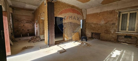 Dúplex de 7 habitaciónes en Cassano Magnago, Italy No. 5648 46