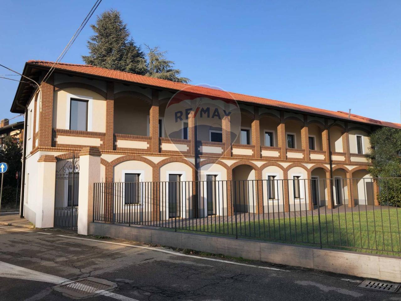 Dúplex de 7 habitaciónes en Cassano Magnago, Italy No. 5648