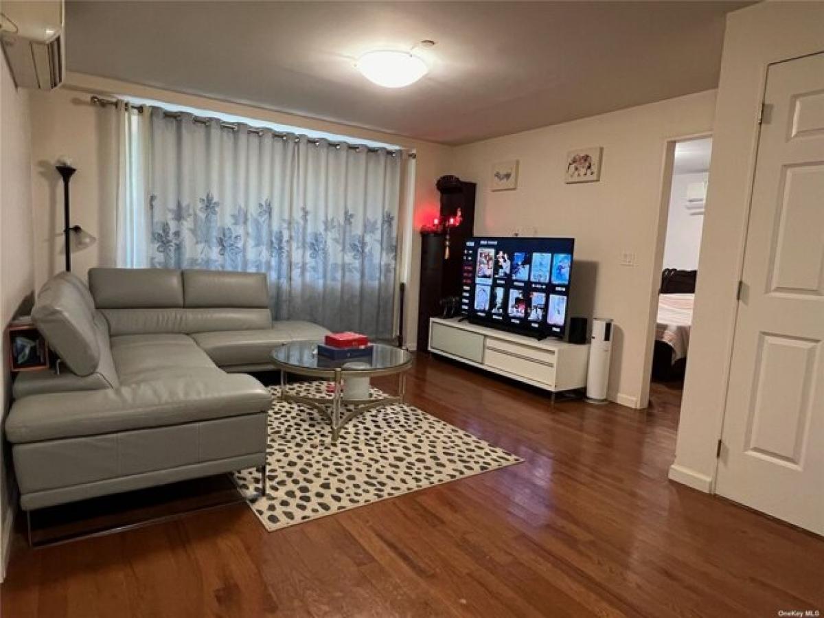 2 bedrooms House in Flushing, USA No. 290735