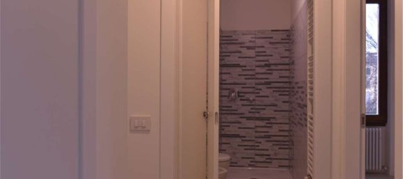 3 rooms Apartment in Cremona, Italy No. 125851 2