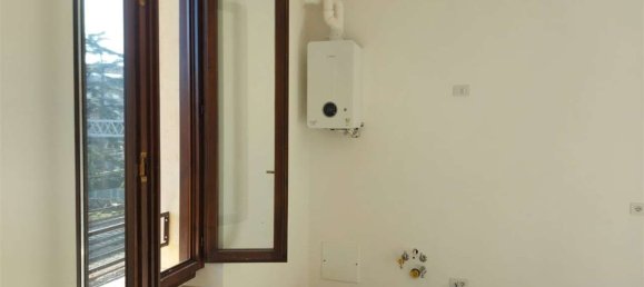 3 rooms Apartment in Cremona, Italy No. 125851 12