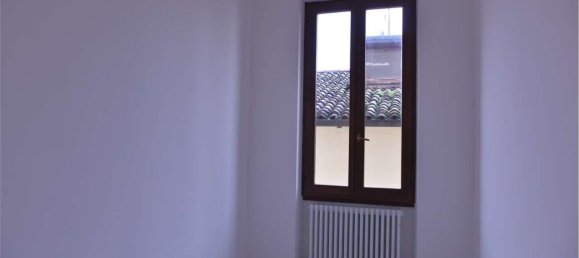 3 rooms Apartment in Cremona, Italy No. 125851 6