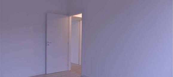 3 rooms Apartment in Cremona, Italy No. 125851 8