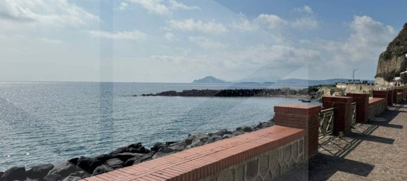 Apartamento de 4 divisões em Pozzuoli, Italy N.º 24727 45