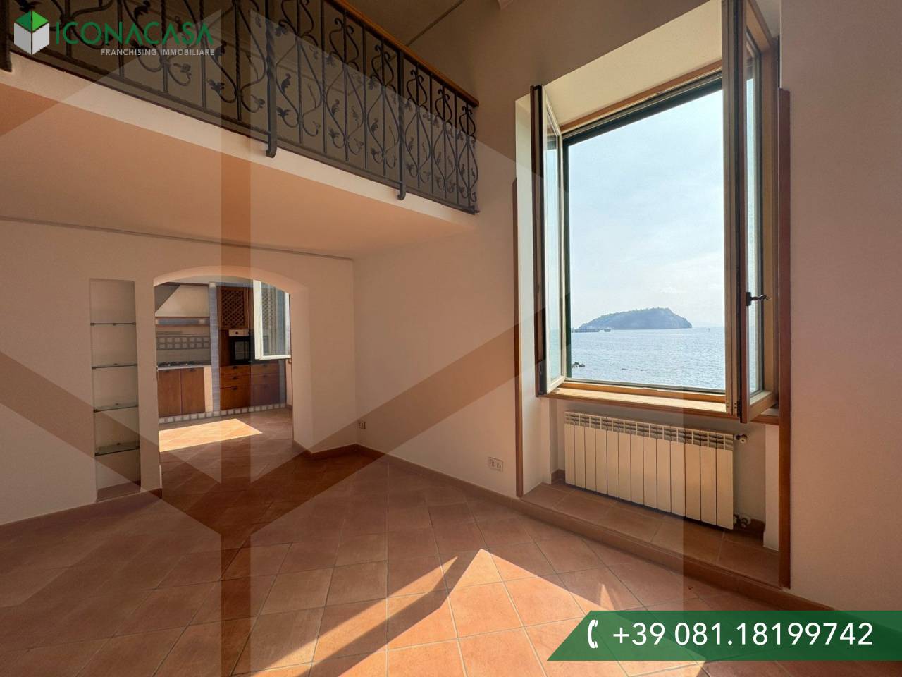 Apartamento de 4 divisões em Pozzuoli, Italy N.º 24727