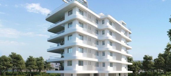 2 bedrooms Apartment in Larnaca, Cyprus No. 3017 5