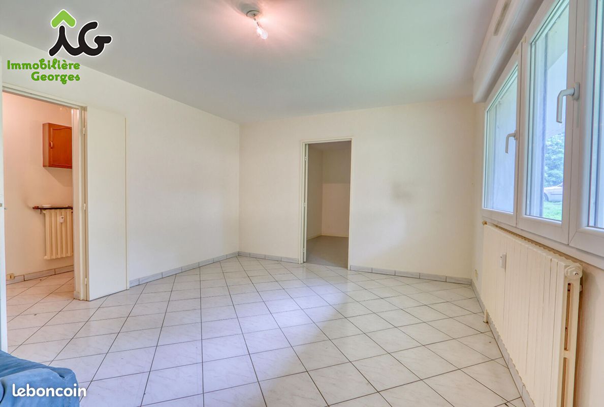 2 bedrooms Apartment in Metz, France No. 92574