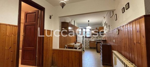 3 bedrooms House in Lucca, Italy No. 302382 12