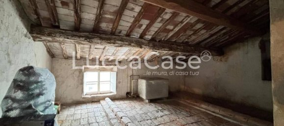 3 bedrooms House in Lucca, Italy No. 302382 38