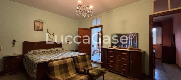 3 bedrooms House in Lucca, Italy No. 302382 24