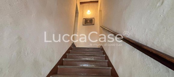 3 bedrooms House in Lucca, Italy No. 302382 22