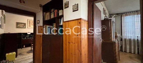 3 bedrooms House in Lucca, Italy No. 302382 21
