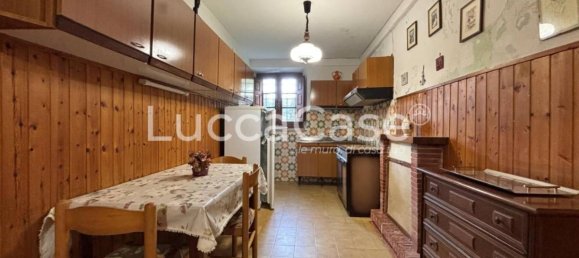 3 bedrooms House in Lucca, Italy No. 302382 10