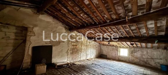 3 bedrooms House in Lucca, Italy No. 302382 36