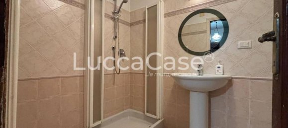 3 bedrooms House in Lucca, Italy No. 302382 18