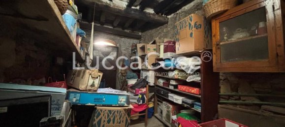 3 bedrooms House in Lucca, Italy No. 302382 17