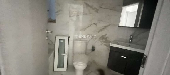 3 bedrooms Apartment in Zejtun, Malta No. 8226 8