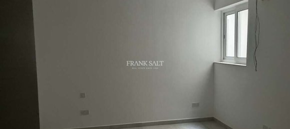 3 bedrooms Apartment in Zejtun, Malta No. 8226 6