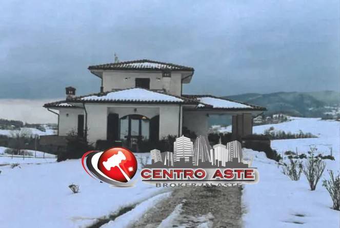 3 bedrooms Villa in Frontone, Italy No. 101256