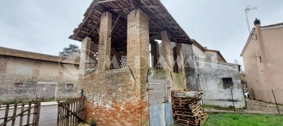 2 bedrooms House in Teglio Veneto, Italy No. 147665 3