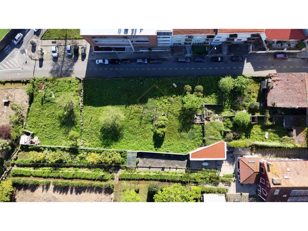 Grundstück in Sao Mamede de Infesta, Portugal 2200m², Nr. 284432