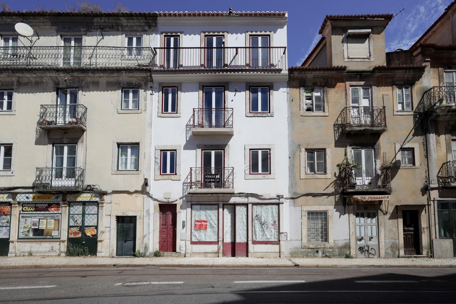 11 bedrooms Building in Lisbon, Portugal No. 259189