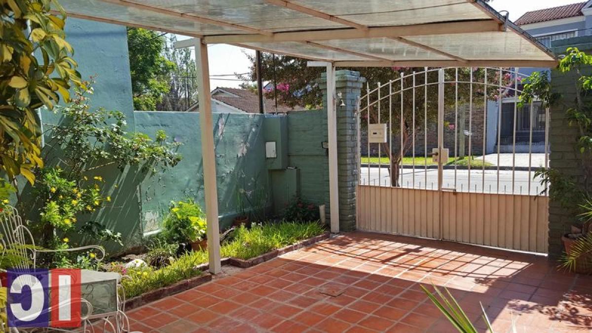 3 bedrooms House in Moron, Argentina No. 2539