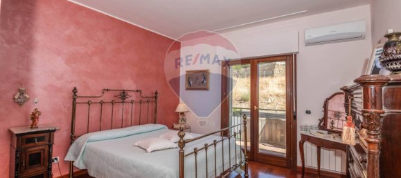 2 bedrooms House in Caltagirone, Italy No. 307327 26