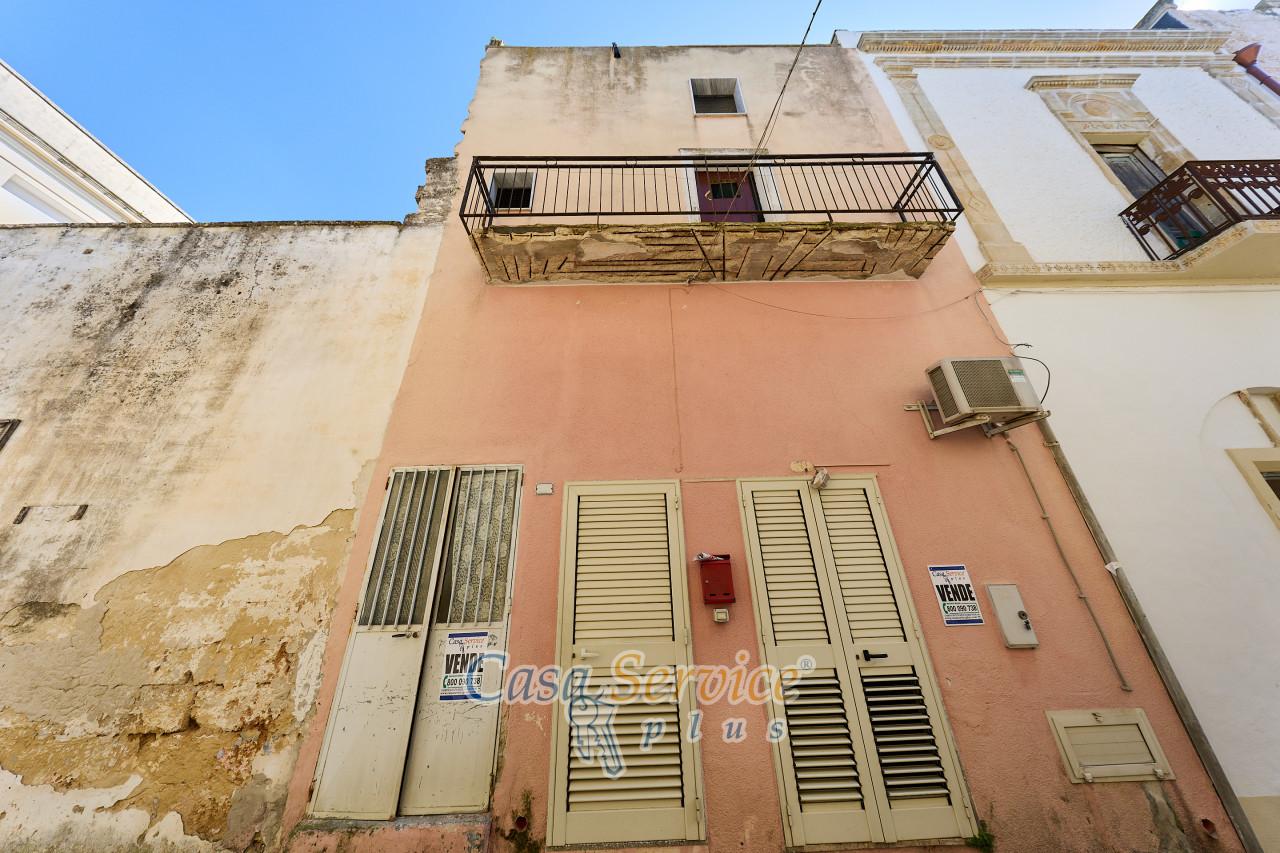 Casa de 4 habitaciónes en Supersano, Italy No. 236917