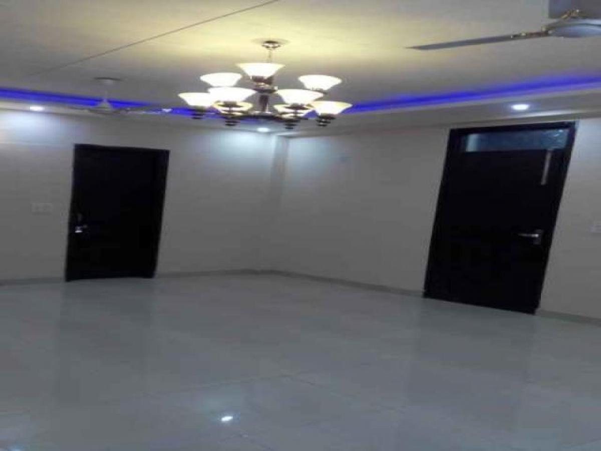 4 bedrooms House in Faridabad, India No. 3020