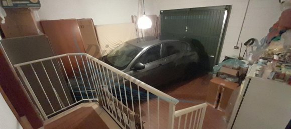 Дом с 4 комнатами в Кастаньето Кардуччи, Италия № 20793 36