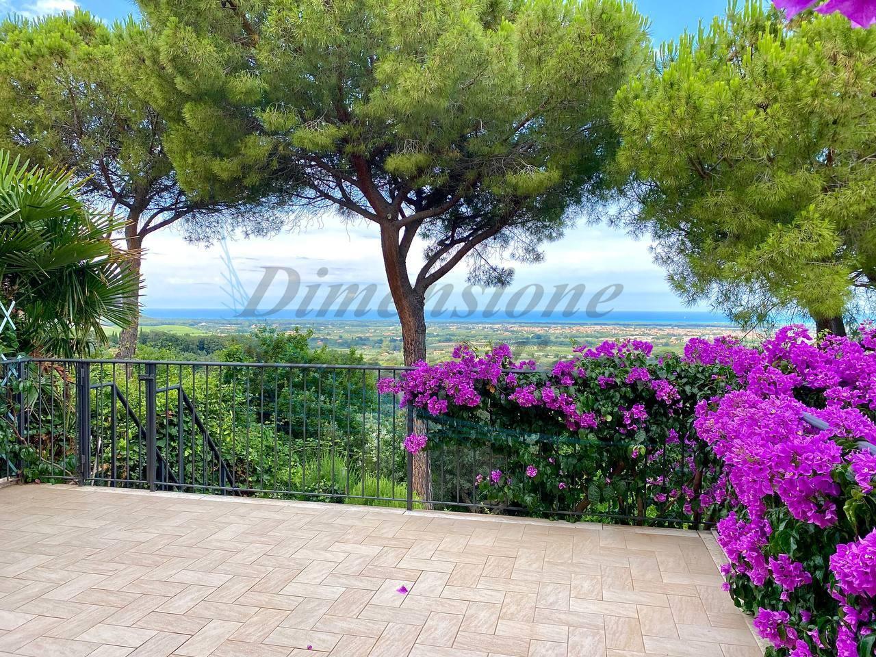 Дом с 4 комнатами в Кастаньето Кардуччи, Италия № 20793