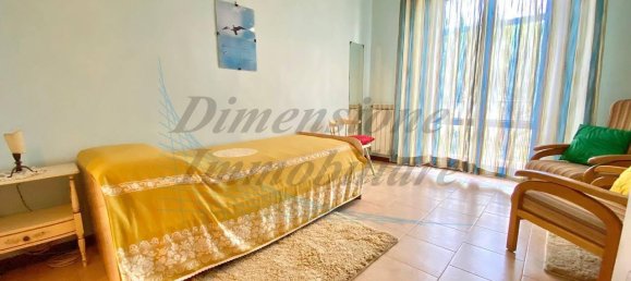 Дом с 4 комнатами в Кастаньето Кардуччи, Италия № 20793 30